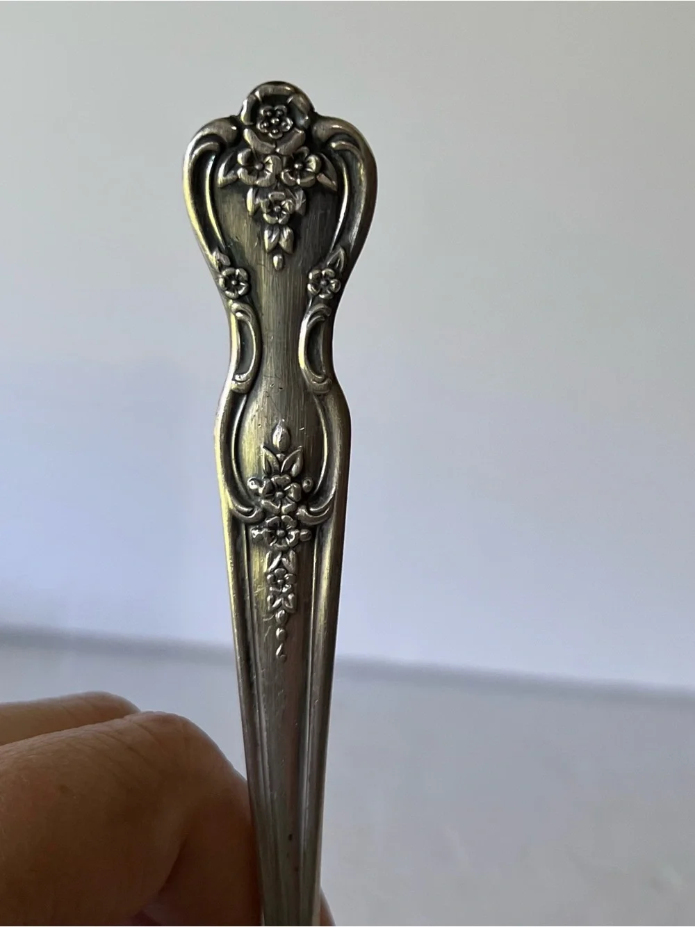 VTG Wm. Rogers Extra Plate Silverplate Pierced Pie Server Floral Motif